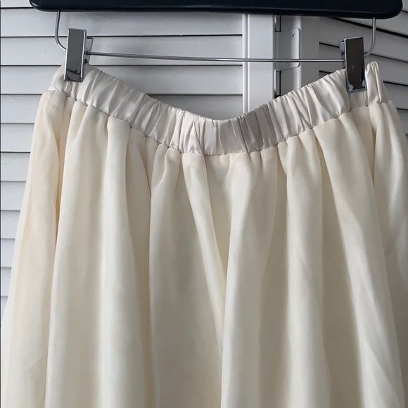 Ivory “tulle” circle skirt-NWOT - Picture 3 of 3